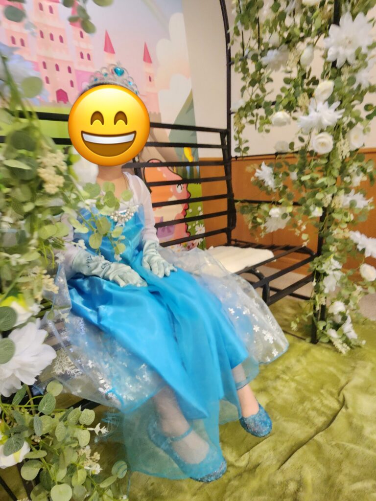 水色のプリンセスドレス&ティアラ