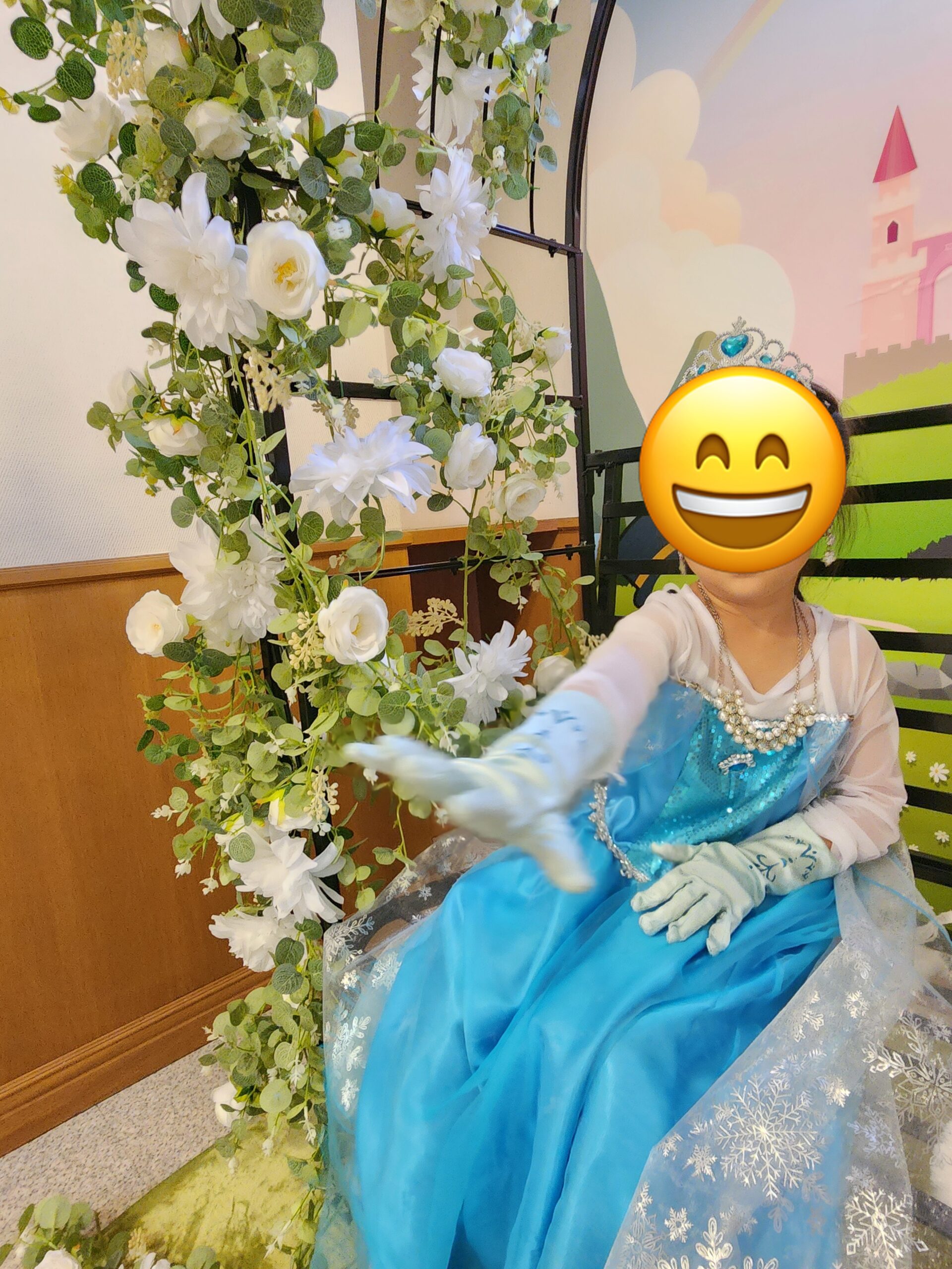 旅のハイライト。「天使の変身クローゼット」でエルサに変身👑