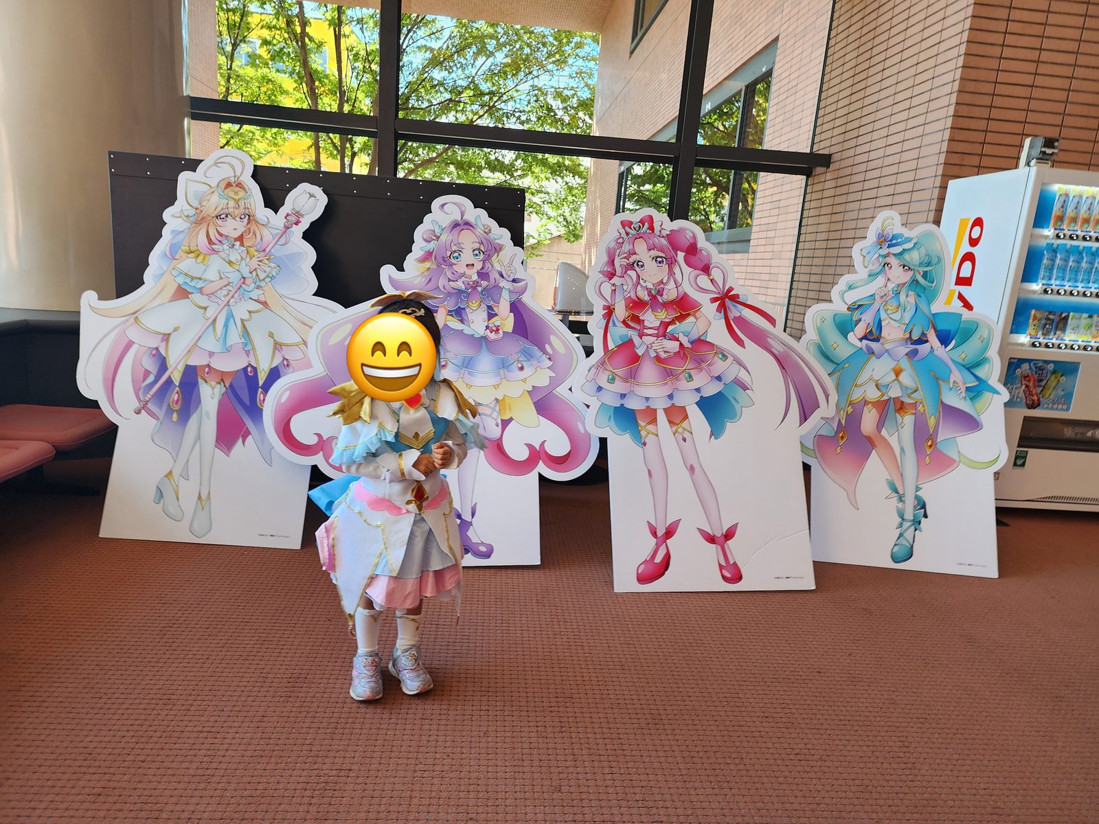 キャラクターパネルと一緒に（衣装姿）