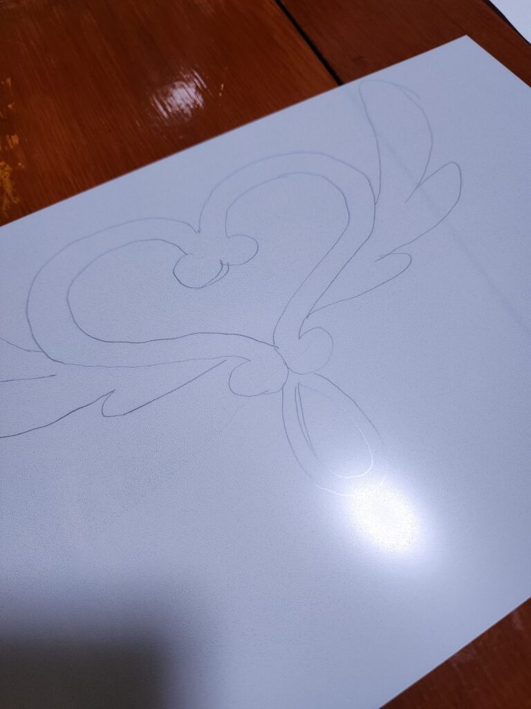 プラバンに鉛筆で写した下書き