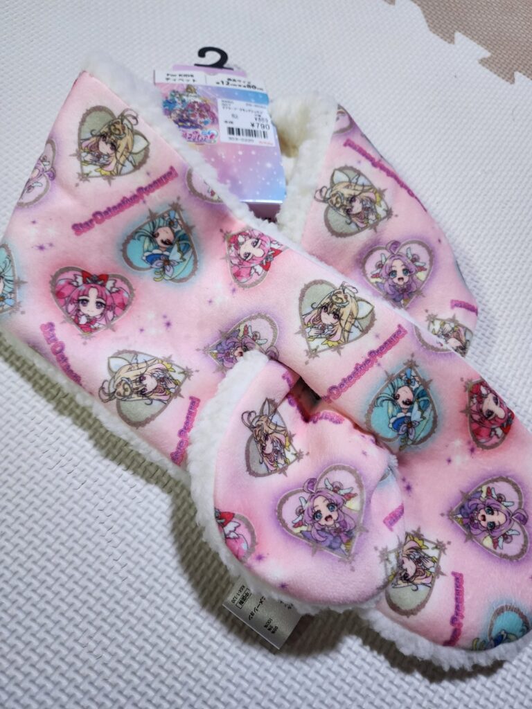 冬に向けて購入した、ピンク色のティペット。